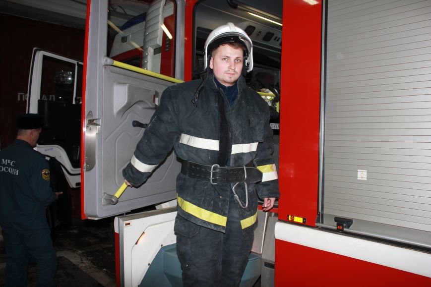 Сыктывкарские журналисты на себе испытали особенности пожарной службы, фото-7