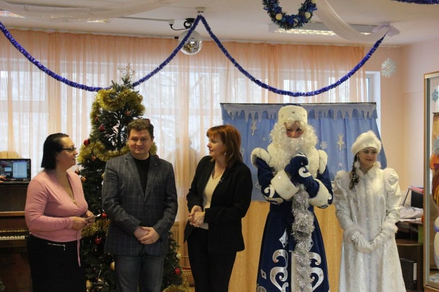Гости из Австрии вручили новогодние подарки сыктывкарским сиротам (фото) - фото 4