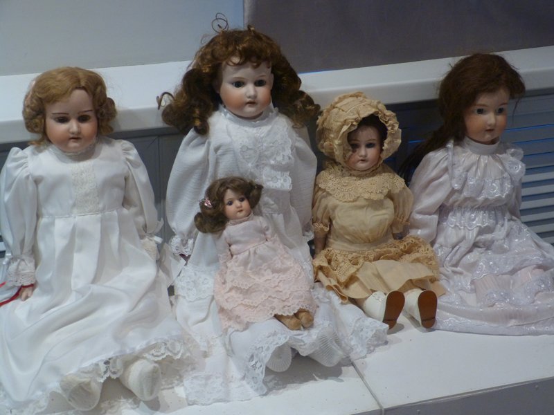 В Сыктывкар приехали старинные куклы (фото) - фото 2